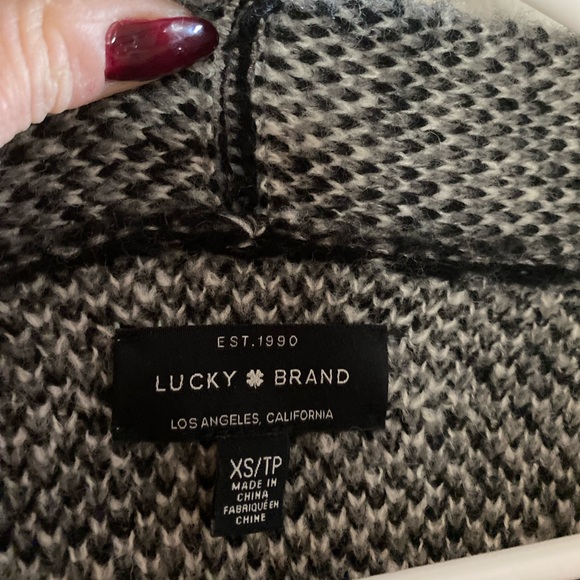 Lucky Brand| xs| black/white cardigan| worn once| great condition. - Picture 3 of 5